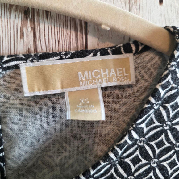 Women's Michael Kors Blouse Top XS Black White Geometric Print - Picture 4 of 8